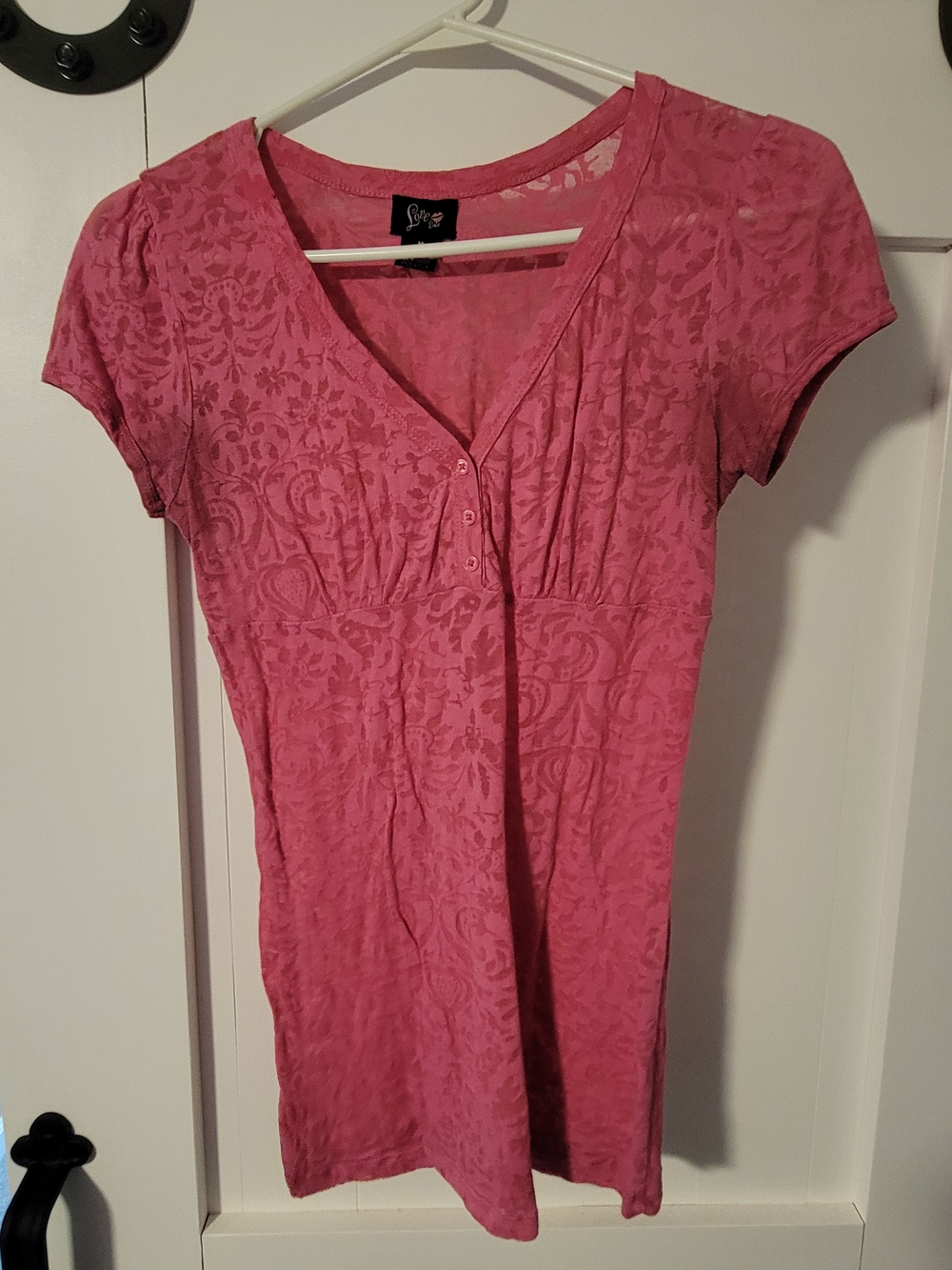 Love Pink Floral Jacquard V-Neck Short Sleeve Top